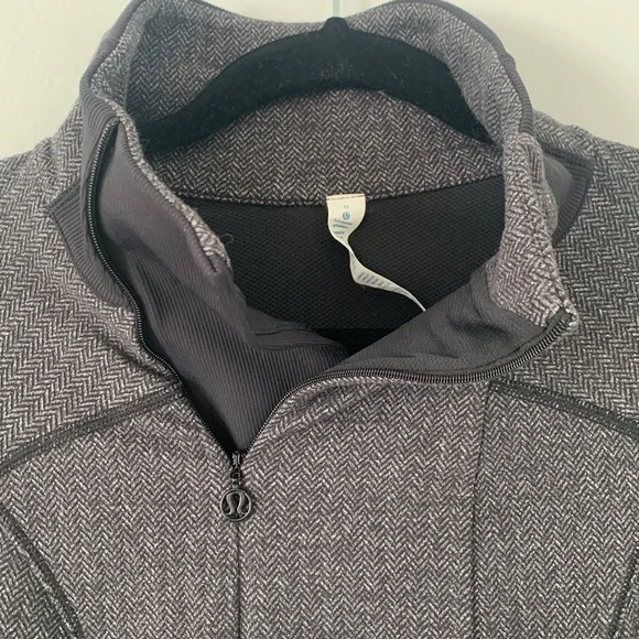 Lululemon Half Zip - Picture 2 of 7